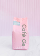 Cargar imagen en el visor de la galería, Bolsa rosa con cafe molido