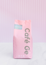 Cargar imagen en el visor de la galería, Bolsa rosa de cafe molido