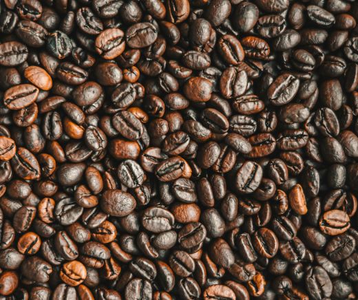 cafe grasoso con aceite