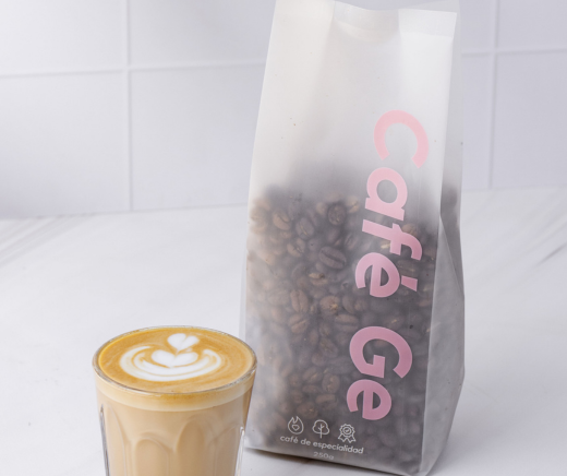 bolsa de cafe con cappuccino