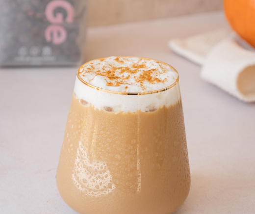 Disfruta del sabor de otoño: Iced Pumpkin Spice Latte