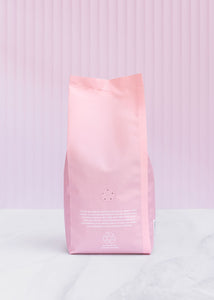 Bolsa rosa de cafe molido