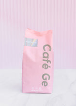 Cargar imagen en el visor de la galería, Bolsa rosa de cafe molido
