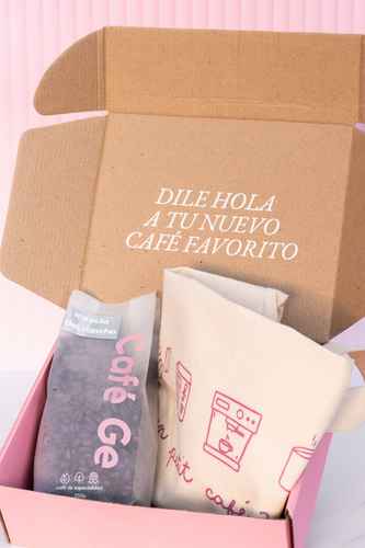 Caja con café en grano y tote bag